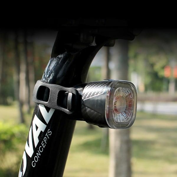 Cykelbaklykta med sensor, bromsdetektering, USB-laddning, säkerhetsljus
