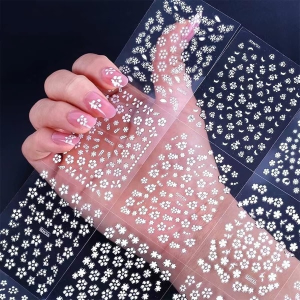 Nail art med vit blomma 3D selvklæbende nagelklistermærken Vita nageldesigner negle decaler nail designer nail art 30 ark