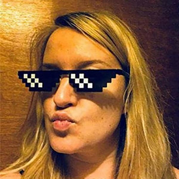 2 paria Premium-laatuisia hauskoja leluja lapsille Thug Life -lasit 8-bittiset pikselit Deal with IT -aurinkolasit Unisex-aurinkolasit Lelu B