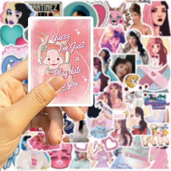 50-pakkaus Melanie Martinez -tarroja ja tarrakuvia vesipulloille, rullalaudoille, kannettaville tietokoneille, matkatavaralaukuille, puhelimille ja graffitiin
