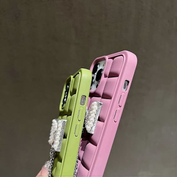 Skal för iPhone 15 Pro Max med handledsrem, TPU-mobilskal, söt 3D-rutig rosettberlock