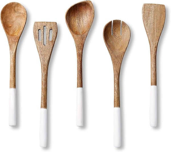 Träslevar för matlagning, bestickset innehåller träsked, stekspade, gaffel, hålsked, hörnslev, 5 delar