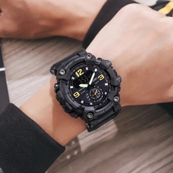 Mænds Digitale Ur SKMEI Classic 5ATM Vandafvisende Smartwatch med Alarm LED Baggrundsbelysning Dobbelt Skærm Elektronisk Analog 12/24 Format