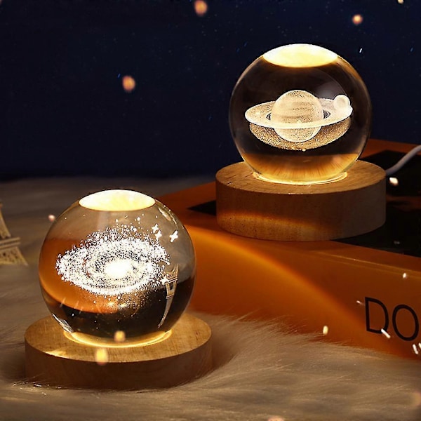 3D Planet Krystallkule Nattelys, Krystallkule med Trebase, 3D Gravert Solsystemplaneter Krystallkule, Hjemmedekorasjon Galaxy