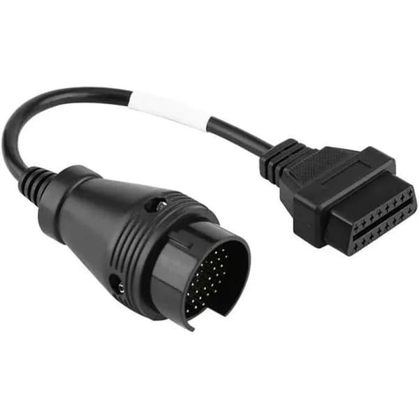 OBD2-adapter for lastebiler - PZCC - 38-pinners til 16-pinners - Iveco-kompatibel - 30 cm - Svart - ABS