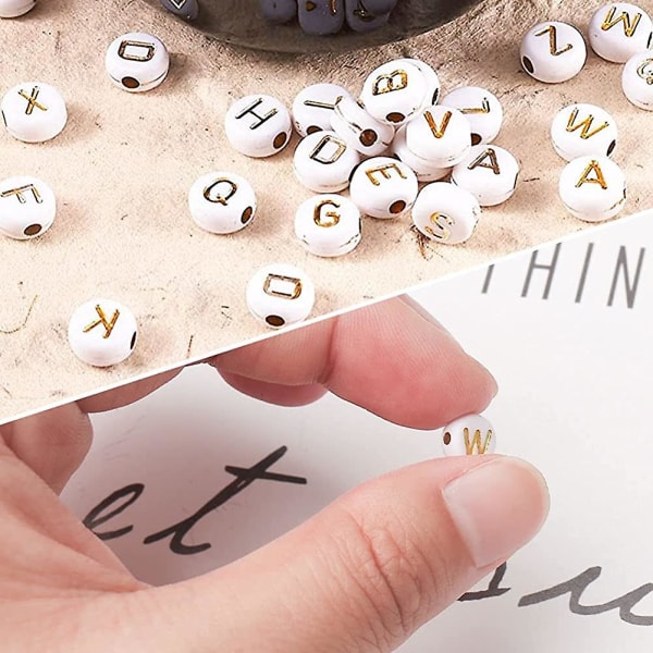 200 kpl Kirjehelmiä, 7 mm:n kirjehelmiä Aakkoshelmi Valkoinen helmi kultaisilla kirjaimilla Crday lahja