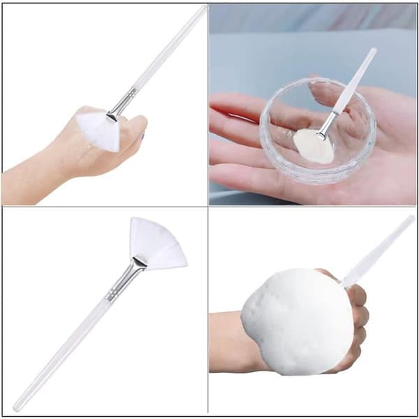 To bløde ansigtsbørster, til påføring af masker og makeup.