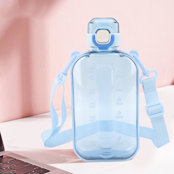 Platt vattenflaska 750ml Pc klar läcksäker bärbar smal sport vattenflaska med skala och bärrem för resor gym camping Blue