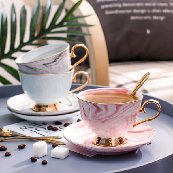 Marmor Keramisk Kopp och Fat Set Kamelia Mönstrad Benporslin Kaffe Mugg Te Kopp Guld Trim med Kaffe Kopp, Fat och Sked, 200ml (Rosa)