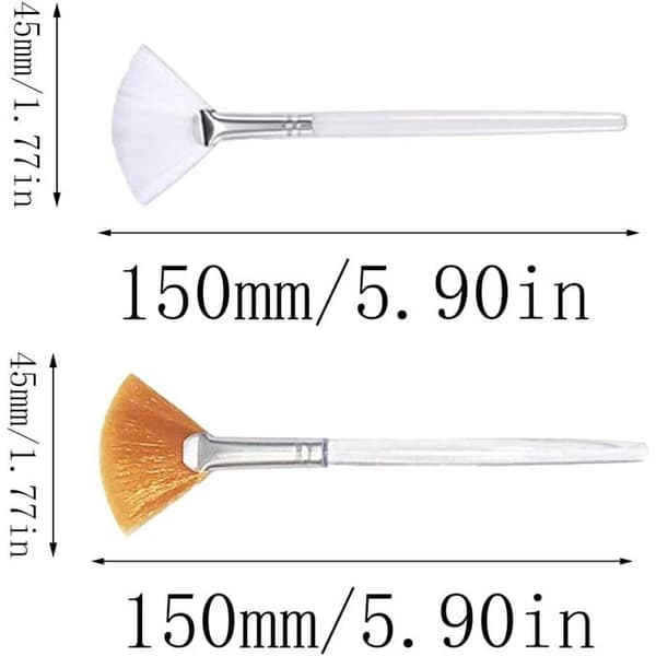 To bløde ansigtsbørster, til påføring af masker og makeup.