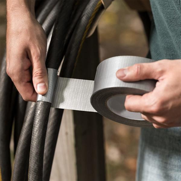 Silvertejp 50 mm x 20 m | Starkt självhäftande gaffatejp Vattenbeständig |  Duktejp för inomhus/utomhusbruk (1-pack)
