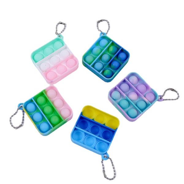 10 nye mini anti-stress nøgleringe til autistiske børn Skumlegetøj Perfekt til børns fødselsdagsgave julepynt.