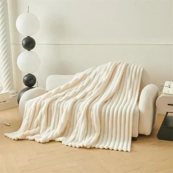 Teppe/sengeteppe - stripete design - 330 g/m² mikrofiber - 150 x 200 cm - beige