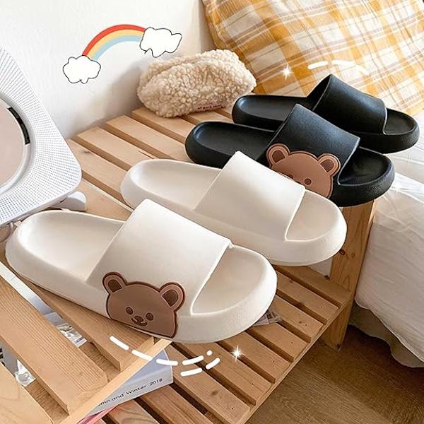 Naisten Sliders Söpö Karhukuvio, Liukumattomat Suihkukengät Mukavat Ergonomiset Kotitossut Sisä- ja Ulkokäyttöön White