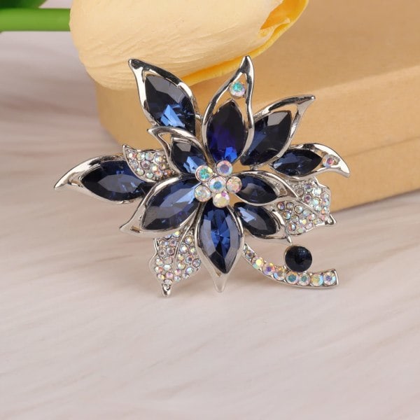 Lavendelblomma brosch kristall strass tulpan