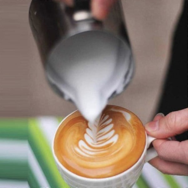 600ml Melkekanne med Skummingspitte, Rustfritt Stål, Kaffe Skummingspitte, med Termometer, for Kaffe Cappuccino Espresso Latte