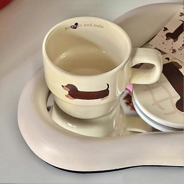 Sød Dachshund Hvalpe Stabelkop - Håndmalet Keramisk Pølsehund Kaffe Kop