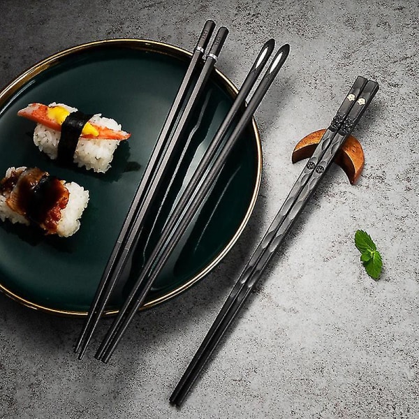5 par med lasergraverte spisepinner i legering, sklisikre, gjenbrukbare sushi-pinner