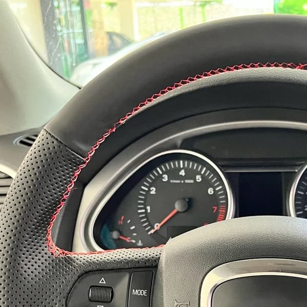 Halkskydd konstläder bilratt flätat skydd för kompatibel med Audi A3 (8P) Sportback A4 (B8) Avant A5 (8T) A8 (D3) A6 (C6)