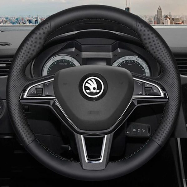 Skräddarsydd rattöverdrag i flätad läder 100% passform för Skoda Octavia 2017 Fabia 2016 2017 Rapid Spaceback 2016 Superb (3-ekrad)