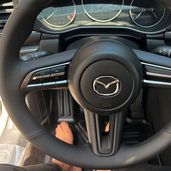 Skräddarsydd mikrofiberläder DIY-rattöverdrag för Mazda CX-30 CX30 2019-2020 Mazda 3 Axela 2019-2020 bilinteriör