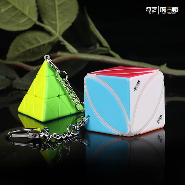 Mini 3X3 Nyckelring Kub Fidget Leksaker Cubo Magico Pussel Ivy Nyckelring Stickerless Pyraminx Nyckelring pyraminx keychain
