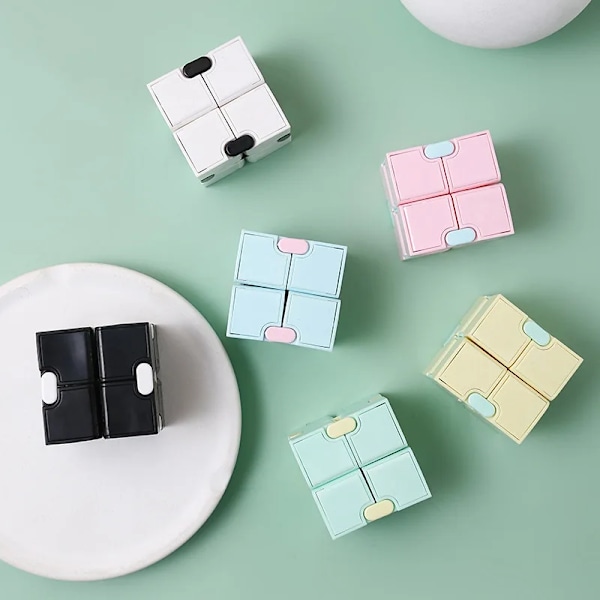 4Cm Pussel Kub Fidget Leksaker Hållbar Utsökt Stressreducerande Leksak Infinity Magic Cube För Vuxna Barn Antistress Ångest Leksak Gåva NO.3554