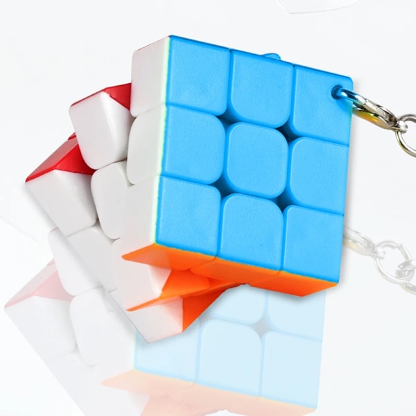 Shengshou Mini Nyckelring 3X3X3 Magisk Kub Fans Mark Nyckelring Ryggsäck Dekor Hänge Bröd Mastermorphix Liten Magico Cubo Gadget Mastermorphix