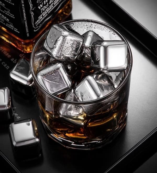 Återanvändbara isbitar, set om 8, whiskystenar