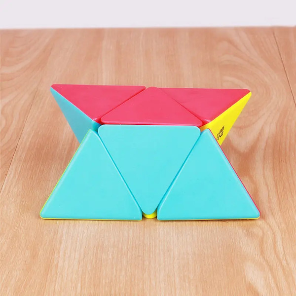 [Picube] 2X2 Pyramid Cube Stickerless Magiska Kuber Professionell 2X2X2 Speed Puzzle Kub Pedagogiska Leksaker För Barn Stickerless