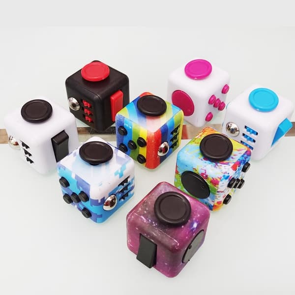 Fidget-lelut kub Decompression-kuutiot aikuisten lasten helpotukseen A2