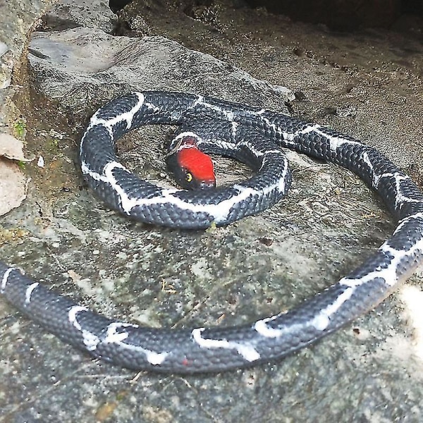 1 st Snake Toy Snake Safari Trädgårdsrekvisita Skämt Prank Present Nyhet Leksak Trange Kreativ Hel person Falska Snake Leksaksrekvisita 05 green