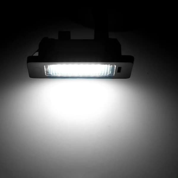 2kpl BM-W E39 E60 Rekisterikilven valo 6000k Valkoinen Ei Virheilmoitusta Led-rekisterikilven valo BM-W E90 E91 E92 E61 E60 E70 E71