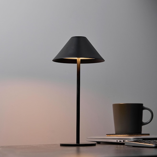 Genopladelig Ledningsfri Bordlampe, Dæmpbar LED Batteridrevet Skrivebordslampe, Vandafvisende, 3000K Varmt Hvidt Lys, Metal Natlampe til Soveværelse, Terrasse (Inkl.