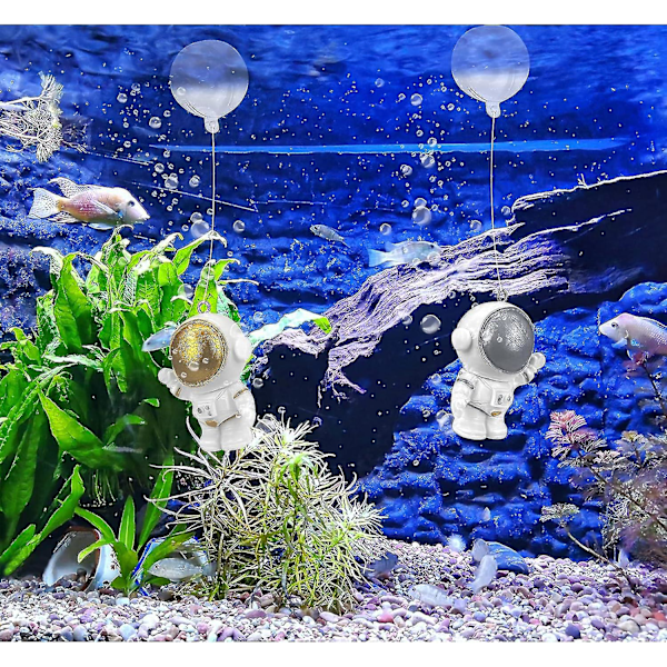 2 stk astronaut fisketankdekorasjoner, mini flytende astronaut akvarium ornamenter undervanns eventyr søte betta fisk leker (gull+sølv)