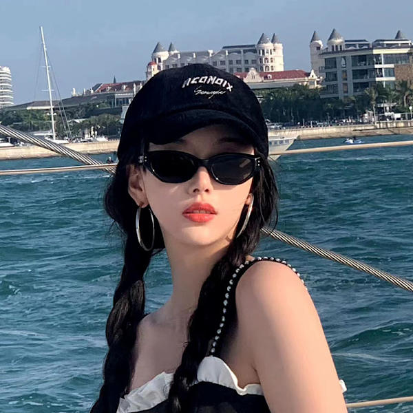 Retro Rektangulære Solbriller til Kvinder Små Clout Briller Fashion Designer Cool Firkantede Nuancer med Lille Ansigt Smalt