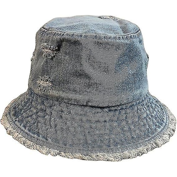 Slidte denim bucket hats med flossede kanter, hullede jeans og frynser til sol og strand for kvinder