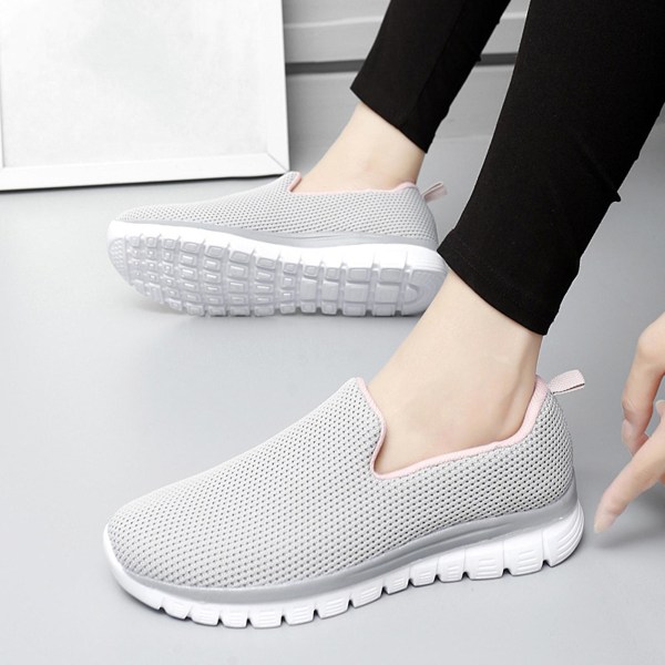 Uformelle sportssko i mesh for kvinner, slip-on komfortable flate sko for løping og gåing Gray 39