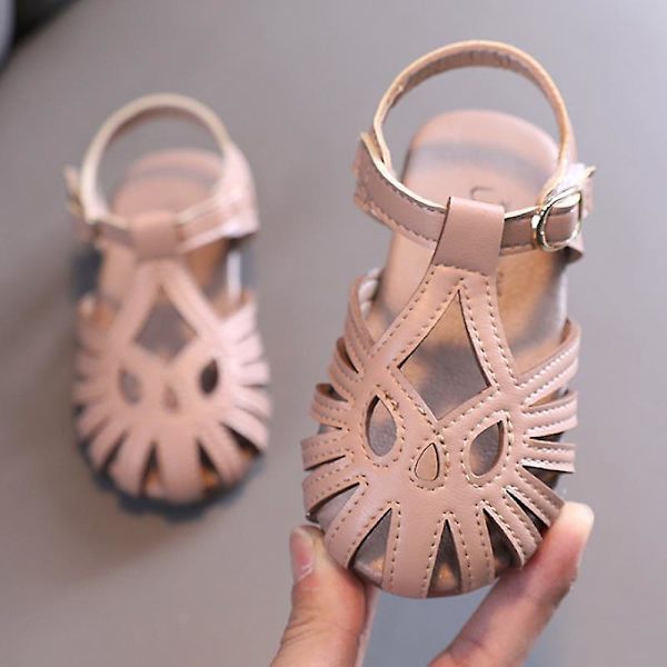 Mjuka barnskor sommar T-rem Stängd tå Små barnskor Flickor Prinsessa Halkfria strandsandaler Csh1102 Beige 23 Insole15CM