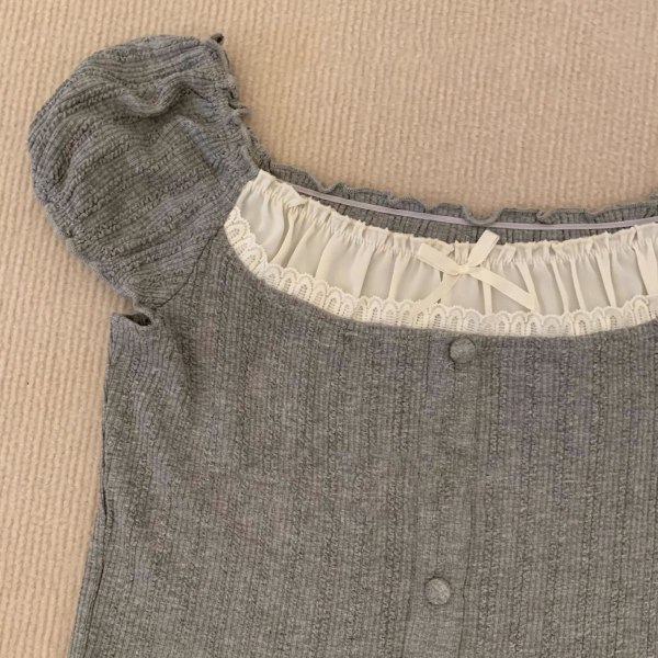 Dame Rynket Firkantet Hals T-skjorte Elegant Blonde Patchwork Kort Erme Crop Top For Hverdagsliv Barer Utekvelder Gray XL