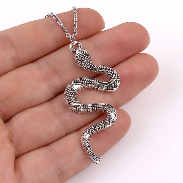 Metallormformad Hängsmycke Halsband Enkelt Mode Vardagskläder Choker Smycken Gåvor Till Män Silver