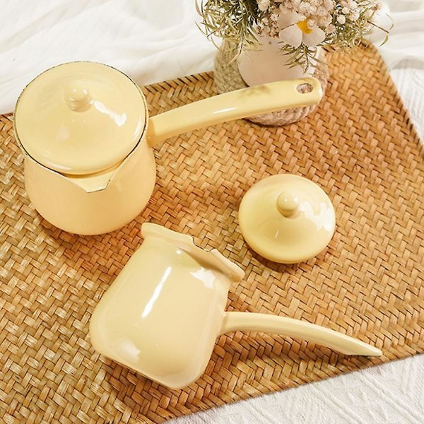 Mini emalinen maitokattila monikäyttöinen maidonlämmitin kannella, korkean lämpötilan kestävä emalituote Light Yellow 700ML