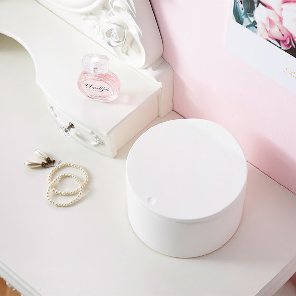Liten diskho, minidiskho i plast med knapplock (vit)