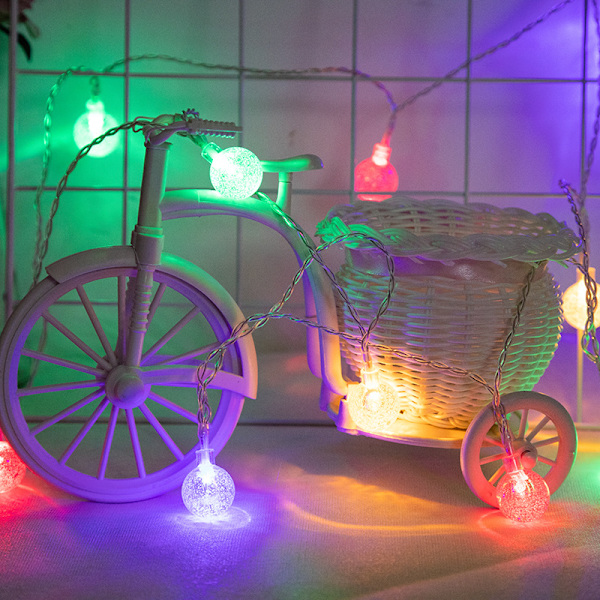 Solcellslingor 30 LED 6,5 m 8 lägen 2,4 bubbelboll färgglad