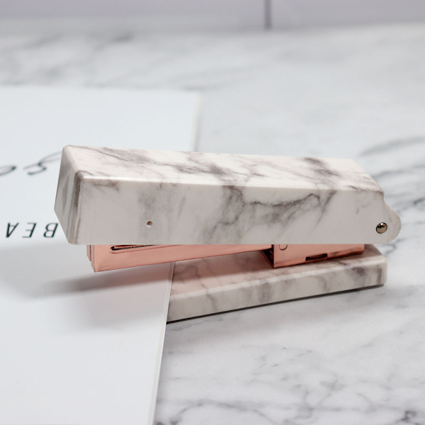 2 st staplers, kraftig skrivbordsfjäderdriven häftapparat för kontor
