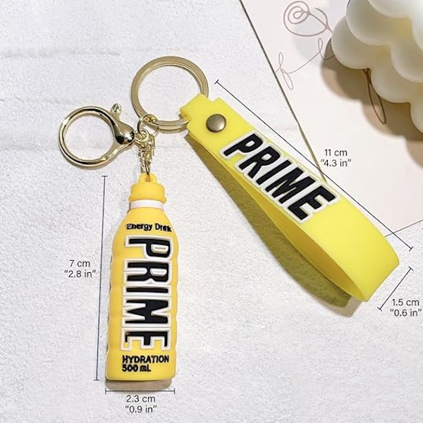9-pakkaus Prime-juomapullon avaimenperä, 7 cm suuri Prime-juomapullon tyylinen metalli/kumi avaimenperä / avaimenperä