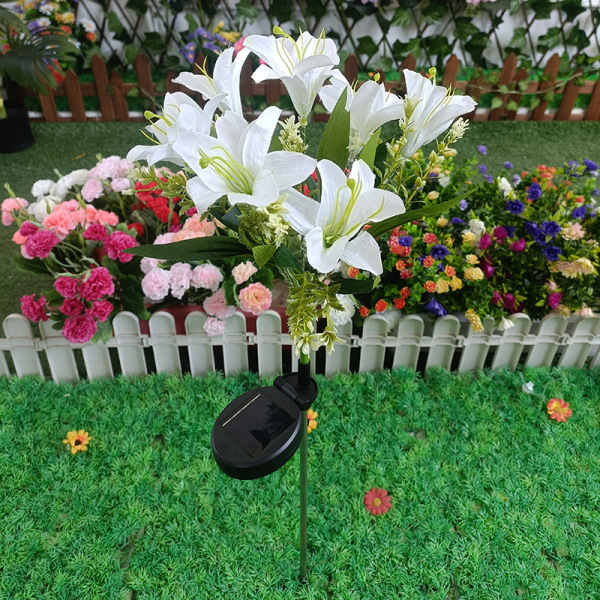 Vit, solcellsdriven marklampa LED-simulerad blomsterlykta