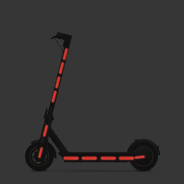 Reflekterande säkerhetsdekal Fluorescerande nattvarning för Segway Ninebot Max G30 elscooter H