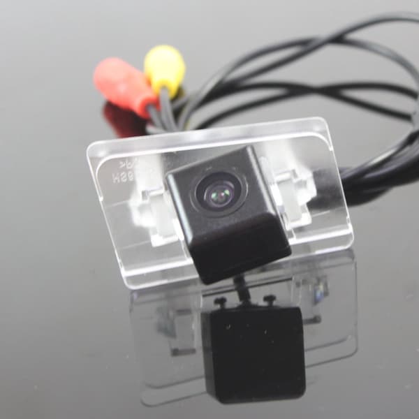 För Suzuki Kizashi 2010-2014 Bil backkamera backkamera backparkering AUTO HD CCD CAM tillbehörssats
