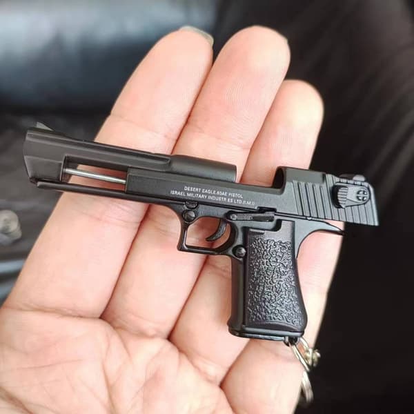 Mini Metal Desert Eagle Pistol Nøglering Model - Legetøjspistol i skala 1:4 til gaver og samleobjekter Grey